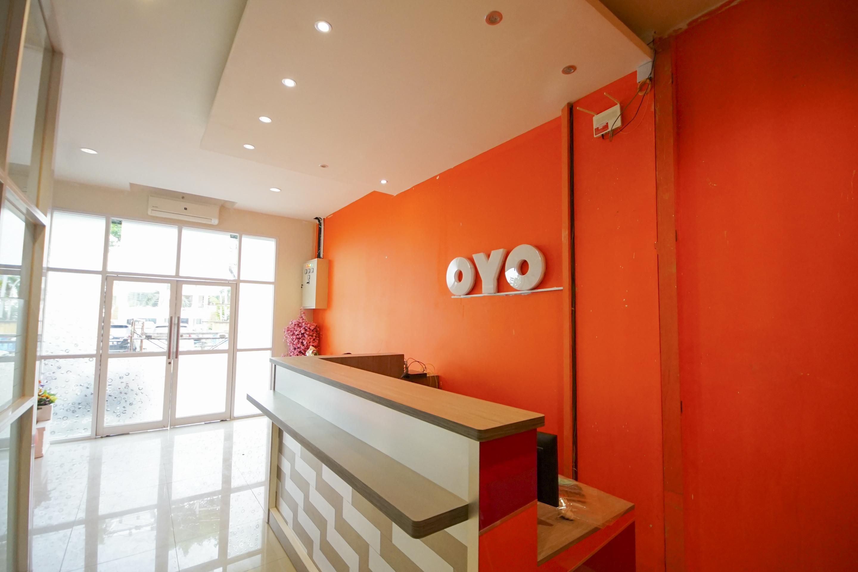 Oyo 251 The Maximus Inn Hotel Palimbão Exterior foto
